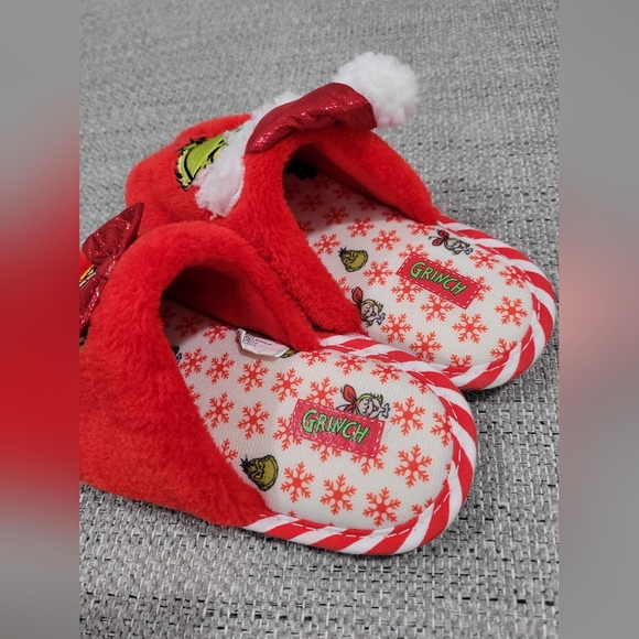 Kids grinch slippers size13/1 - Picture 3 of 8